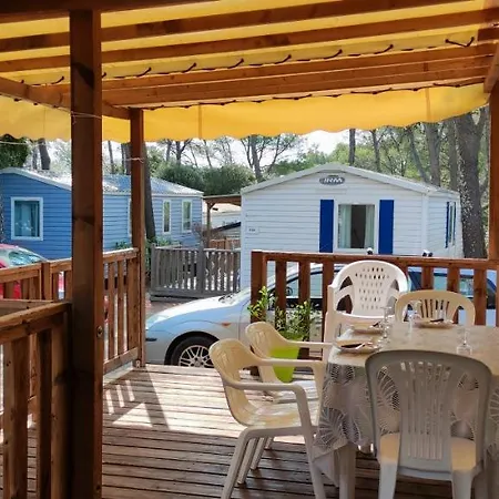 Regency Holiday Tour Operateur Dans Camping 5 Etoiles Frejus, Cote D'azur Campsite