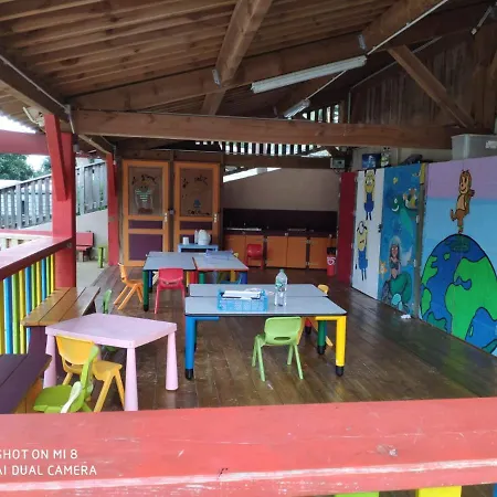 Regency Holiday Tour Operateur Dans Camping 5 Etoiles Frejus, Cote D'azur Campingplads Fréjus