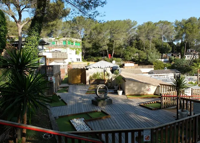 Campingplatz Regency Holiday Tour Operateur Dans Camping 5 Etoiles Frejus, Cote D'azur 5*