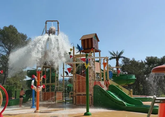Regency Holiday Tour Operateur Dans Camping 5 Etoiles Frejus, Cote D'azur Campingplatz