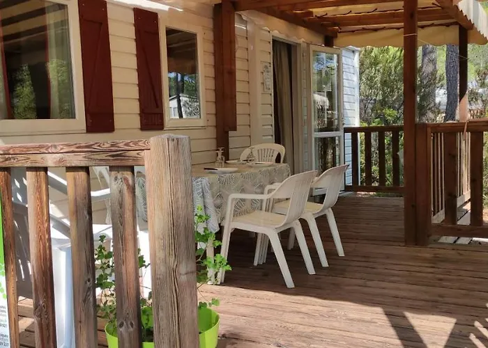Regency Holiday Tour Operateur Dans Camping 5 Etoiles Frejus, Cote D'azur Campingplatz