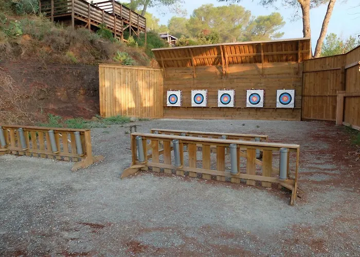 Campingplatz Regency Holiday Tour Operateur Dans Camping 5 Etoiles Frejus, Cote D'azur 5*