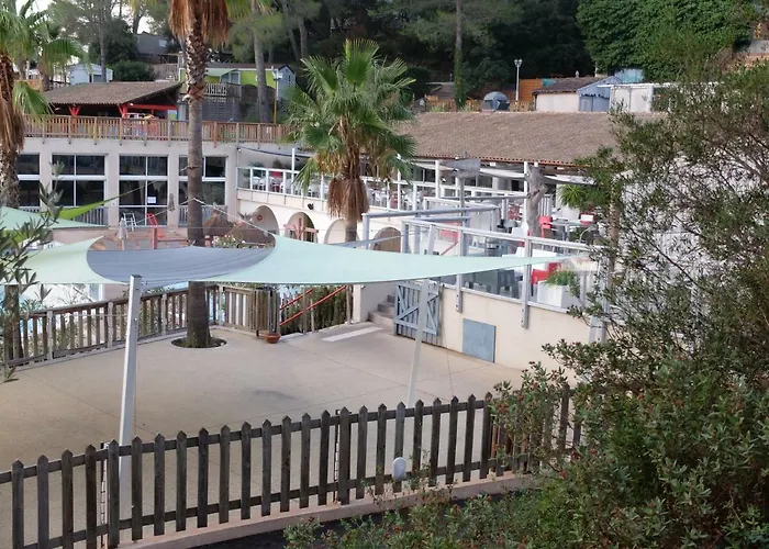 Regency Holiday Tour Operateur Dans Camping 5 Etoiles Frejus, Cote D'azur