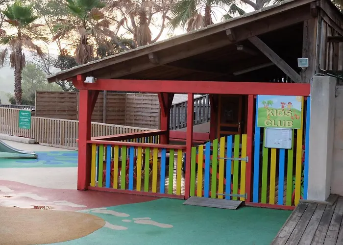 Campingplatz Regency Holiday Tour Operateur Dans Camping 5 Etoiles Frejus, Cote D'azur 5*