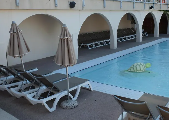 Regency Holiday Tour Operateur Dans Camping 5 Etoiles Frejus, Cote D'azur Fréjus