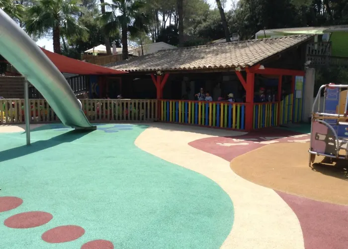 Regency Holiday Tour Operateur Dans Camping 5 Etoiles Frejus, Cote D'azur Campingplatz